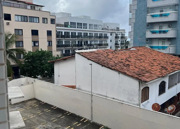 Apartamento incrível em Cabo Frio com localização privilegiada ao lado da praia do forte!