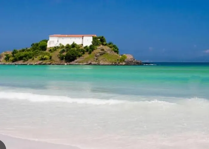 Excelente apto na praia do forte